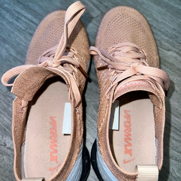 Nike Air VaporMax Flyknit 2 Rose Gold - Picture 4 of 6